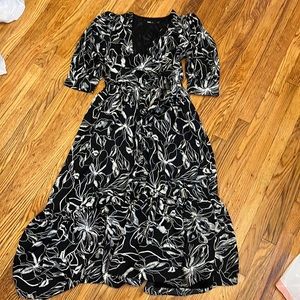 Black and White Puff Sleeve Ina dress